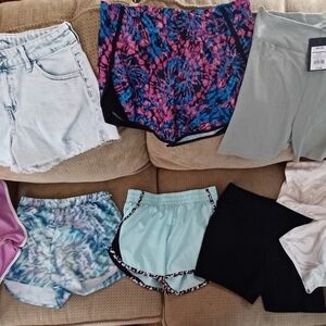 8 Pairs Girls 16-18 shorts